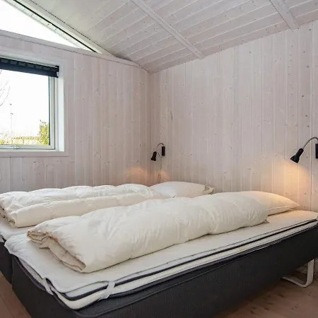 Three-bedroom In Juelsminde 18